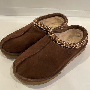 UGG Tasman